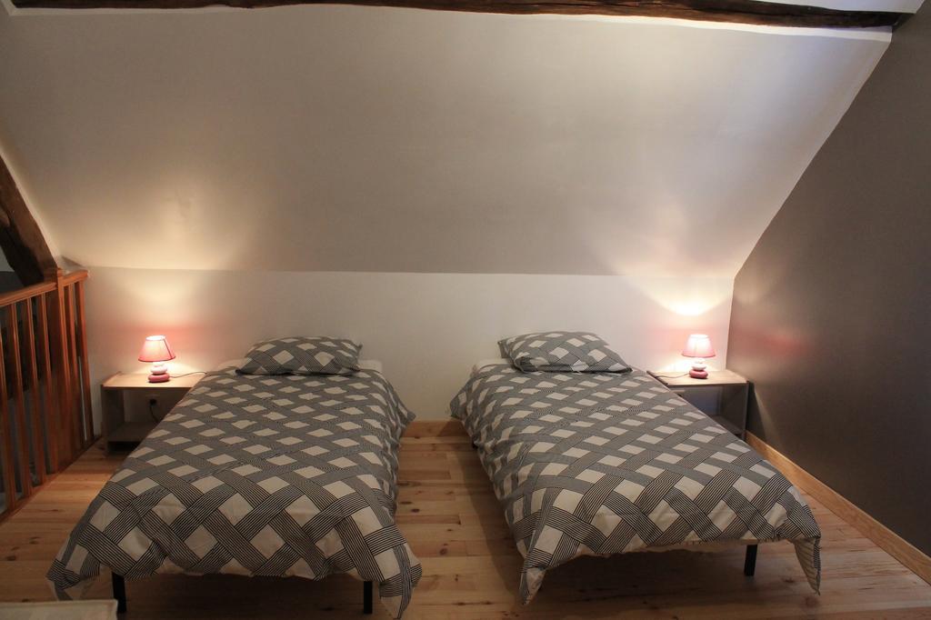 Gite De La Huaudiere Mosnes Room photo